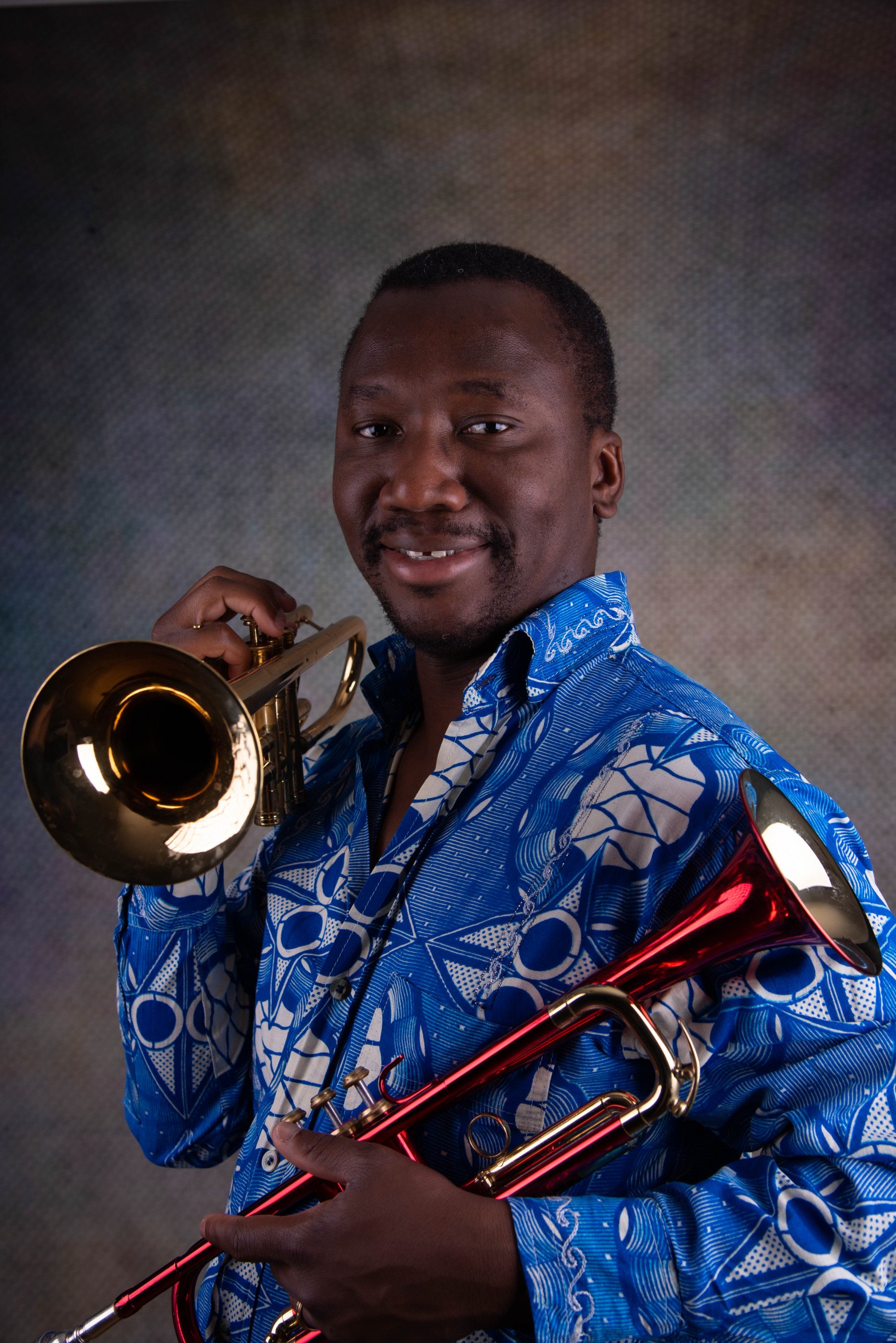 Portrait of Mike Dikantsa