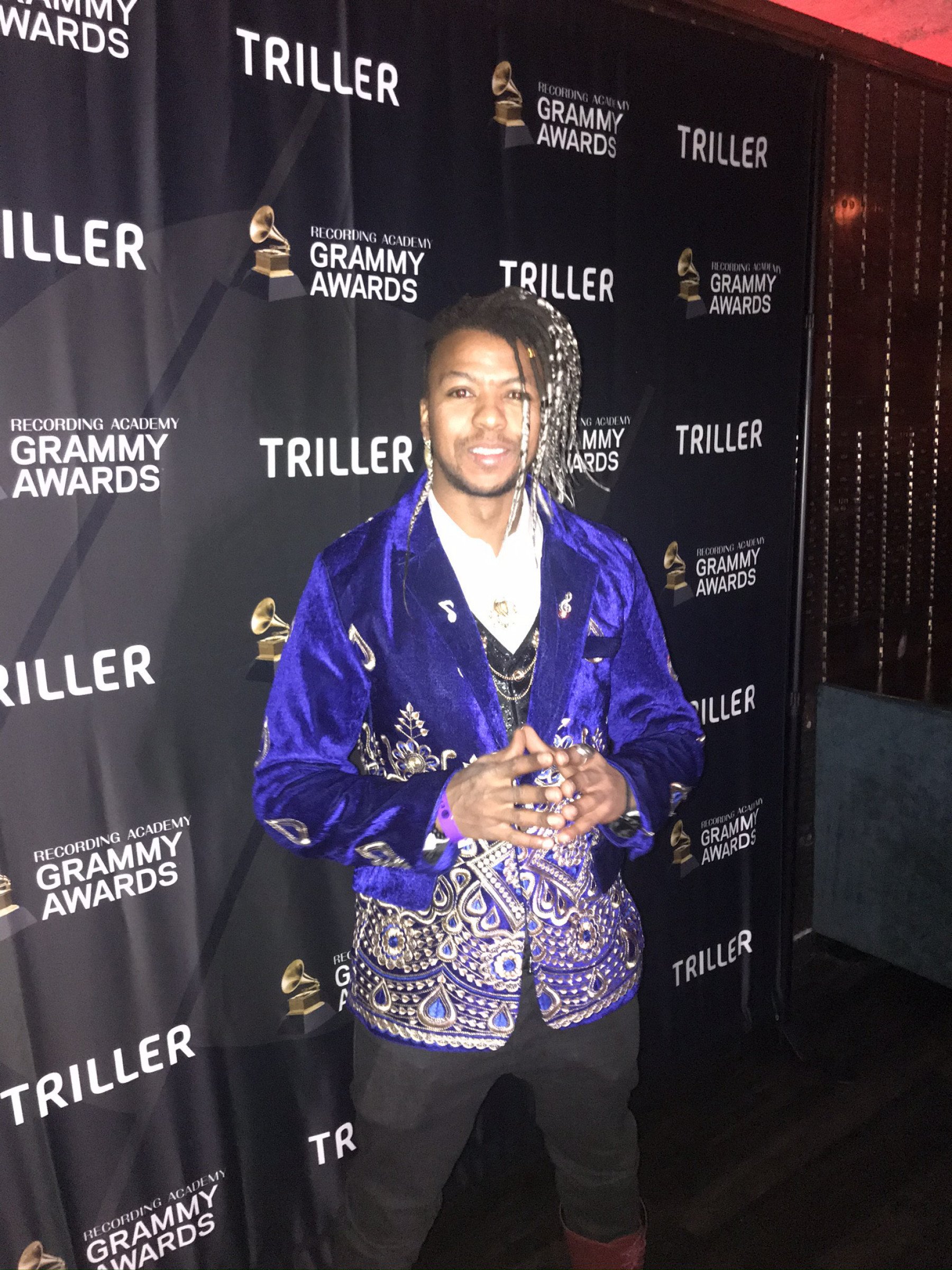 Portrait of Ari Zona